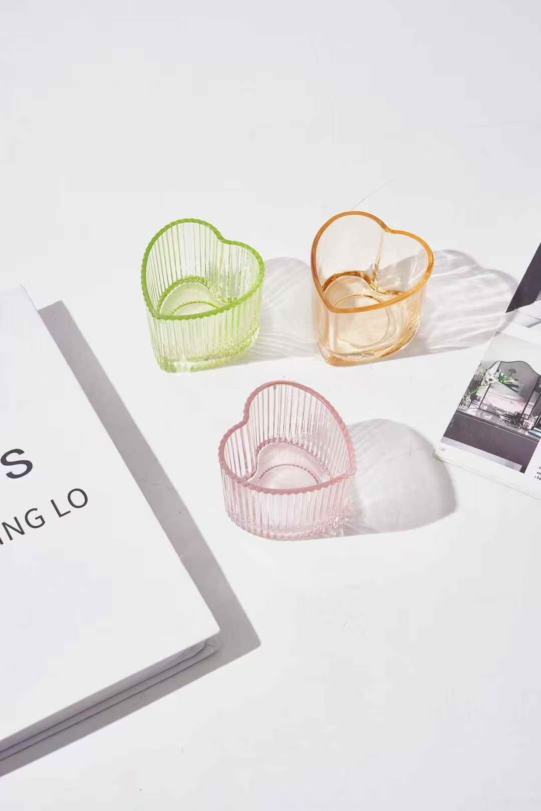 Притежател на стъклена свещта във формата на любов